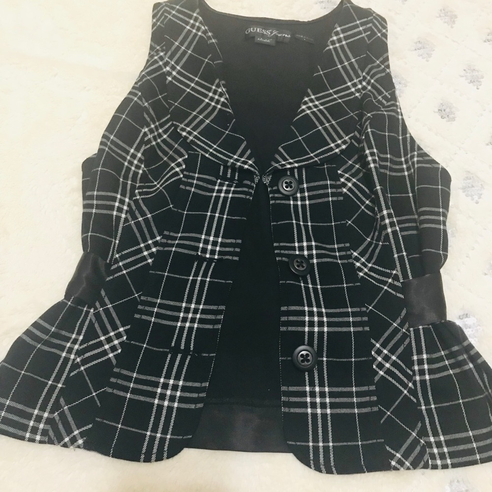 Guess top